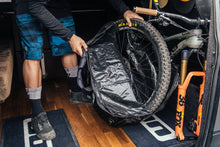 Carica l&#39;immagine nel visualizzatore di Gallery, MTB Wheel Bag
