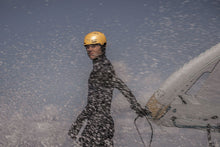 Carica l'immagine nel visualizzatore di Gallery, action_shot