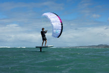 Lade das Bild in den Galerie-Viewer, action_shot