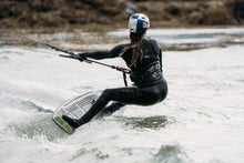Lade das Bild in den Galerie-Viewer, action_shot