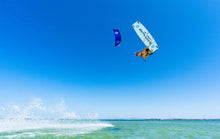 Lade das Bild in den Galerie-Viewer, action_shot

