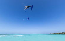 Carica l'immagine nel visualizzatore di Gallery, action_shot