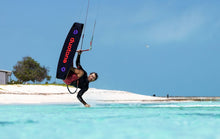 Lade das Bild in den Galerie-Viewer, action_shot