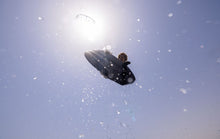 Lade das Bild in den Galerie-Viewer, action_shot
