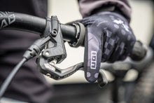 Cargar imagen en el visor de la galería, ION MTB Gloves Scrub Youth 2024
